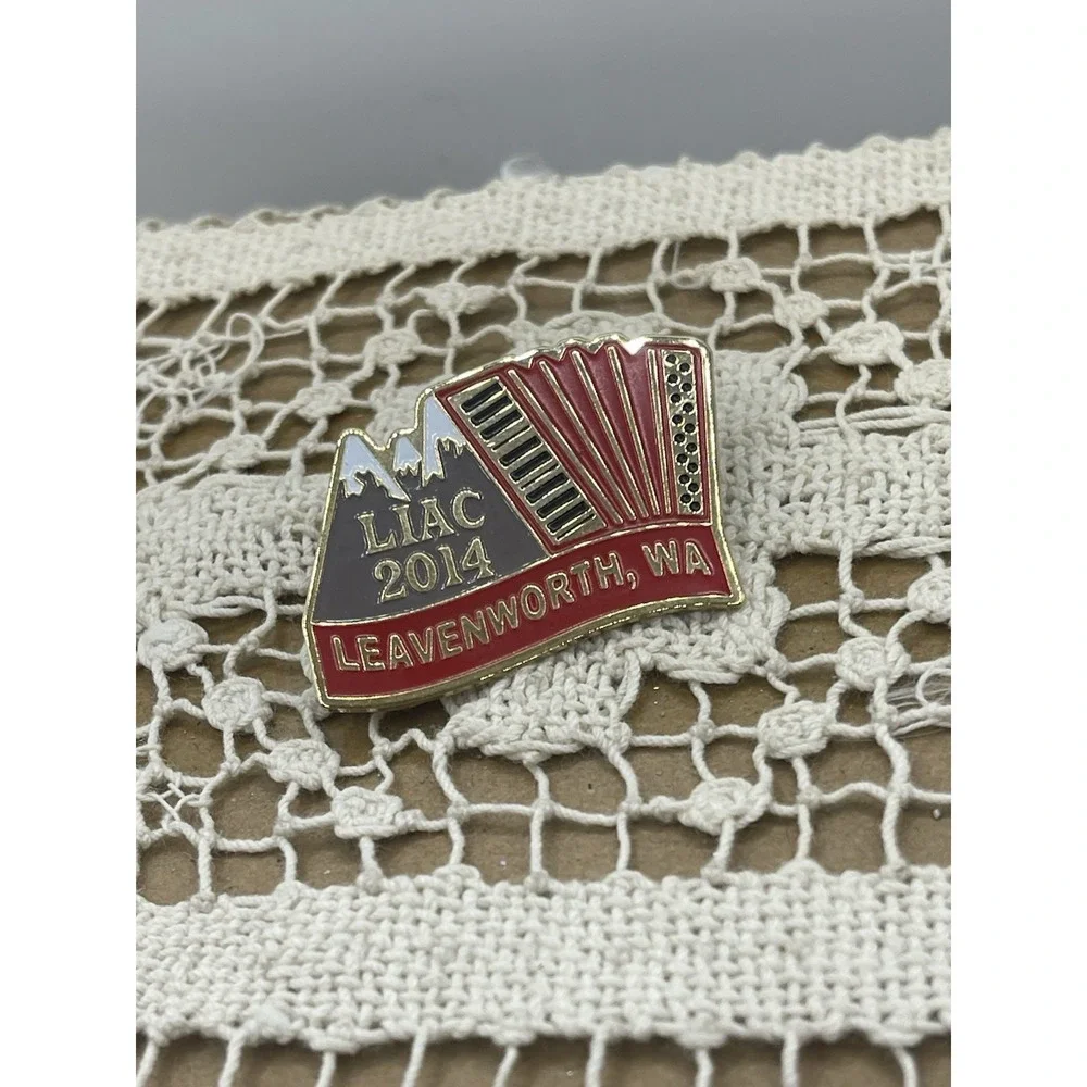 LIAC 2014 Lapel Pin Leavenworth International Accordion Celebration Washington